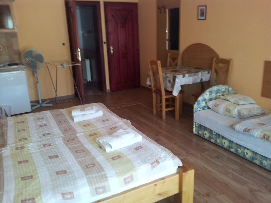 Mediterran-Apartmanok-Харканы Номер фото