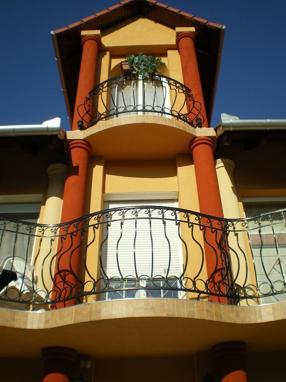 Mediterran-Apartmanok-Харканы Экстерьер фото